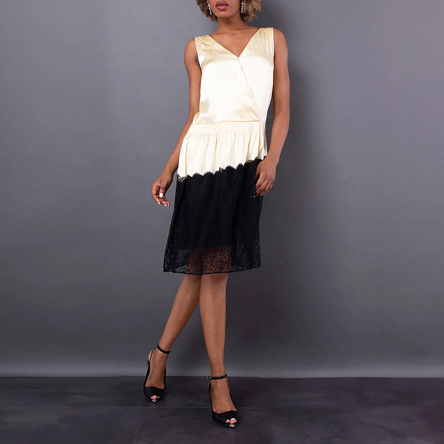 Платье вечернее без рукавов Ladies Cream Silk Satin And Lace Sleeveless Dress Burberry, Beige — фото 4