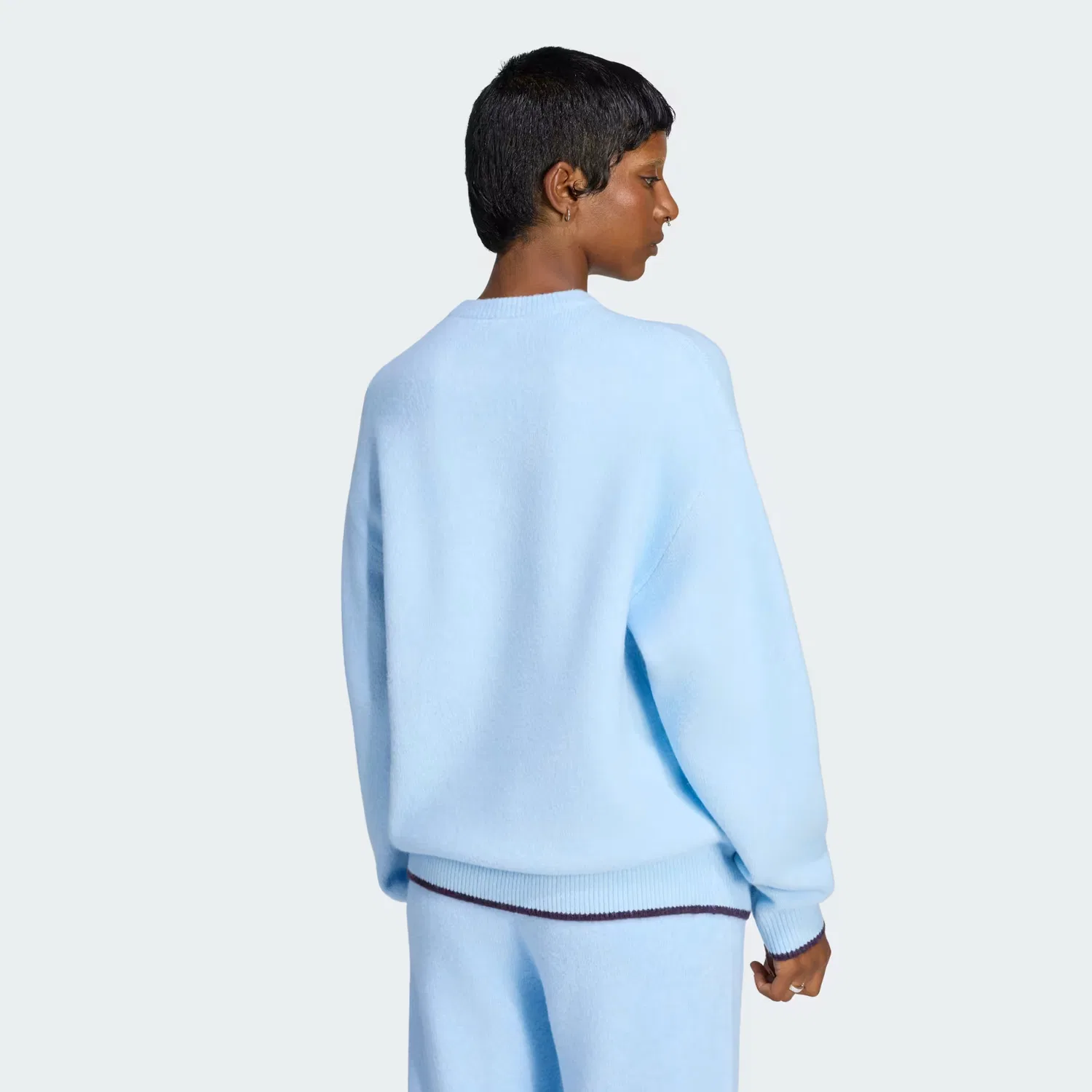 Женский свитшот свободного кроя ESS Knit Tipping Crew Adidas Originals, небесно-голубой/благородный красный — фото 2