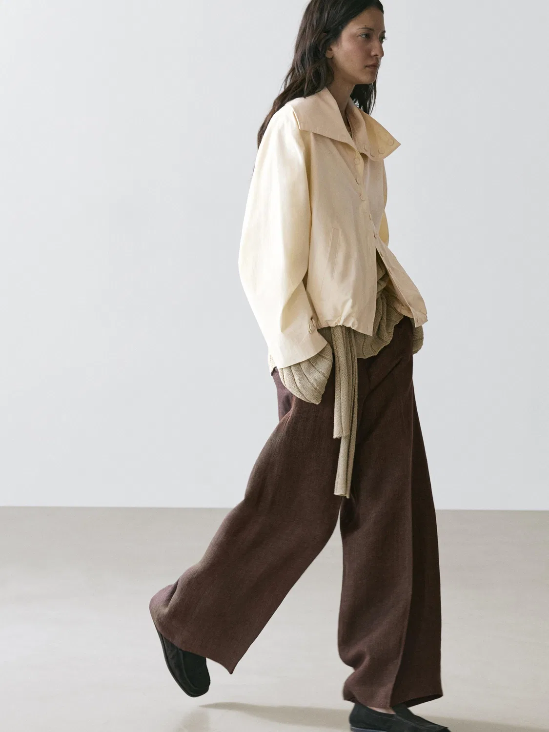 Брюки от костюма из струящегося льна Massimo Dutti, коричневый — фото 2