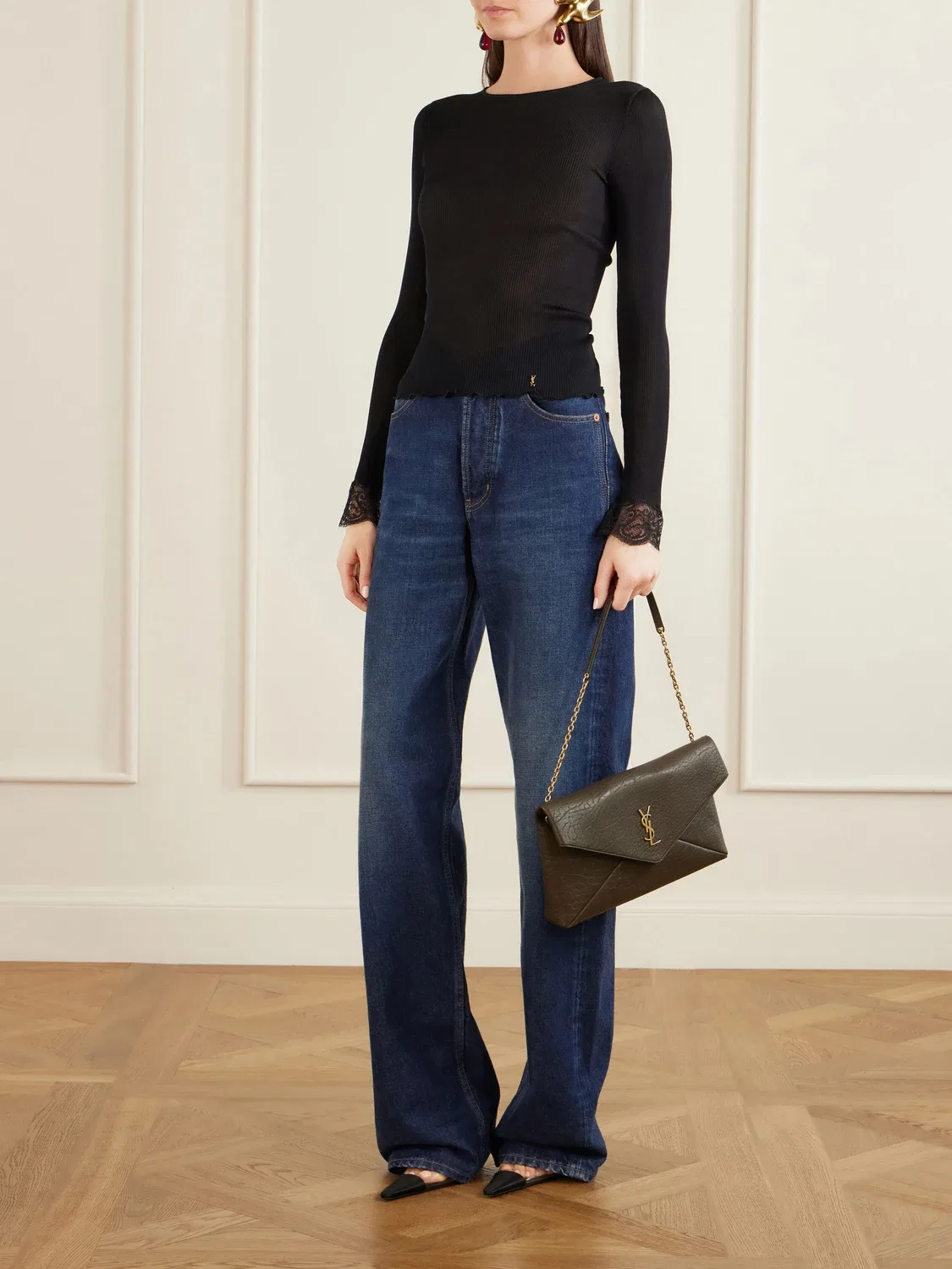 Шелковая футболка в рубчик с кружевной отделкой SAINT LAURENT, черный — фото 2