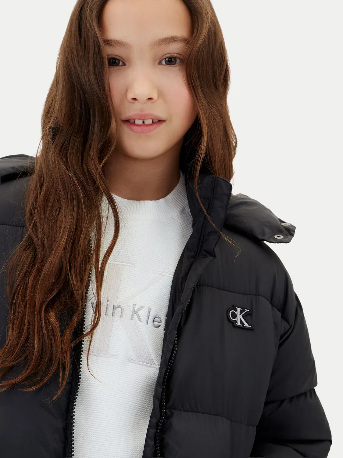Зимняя куртка стандартного кроя для девочки Calvin Klein, черный — фото 4