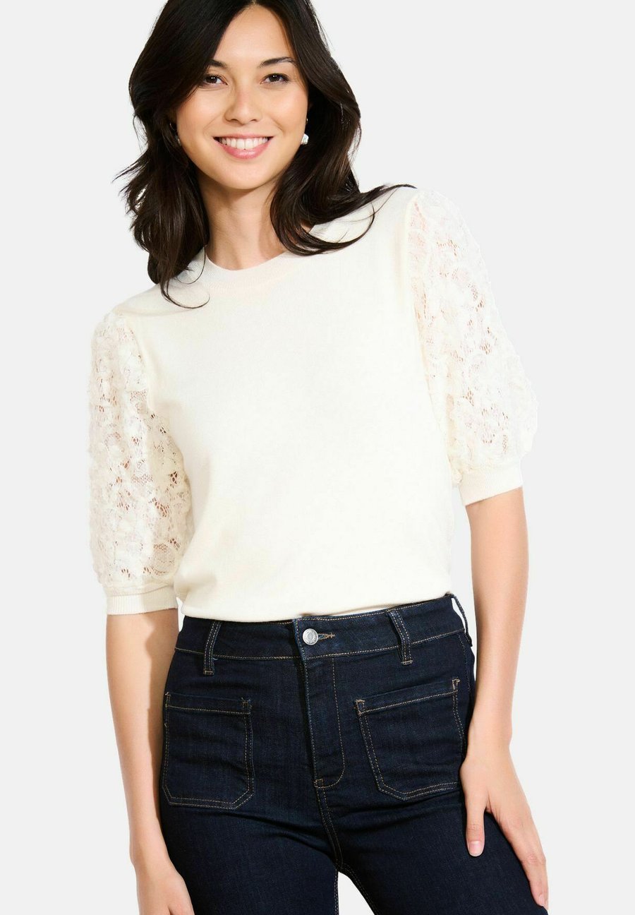 

Футболка LolaLiza DETAIL SLEEVE, Offwhite/Off-White, Белый, Футболка LolaLiza DETAIL SLEEVE, Offwhite/Off-White