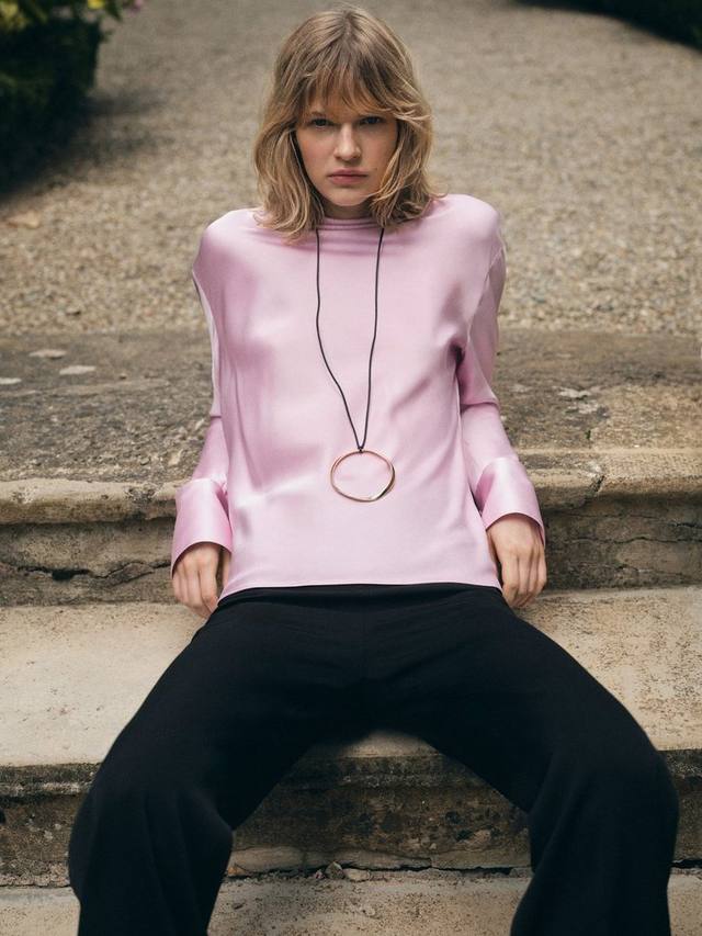 

Galban Satin Top Mango, Pastel Pink