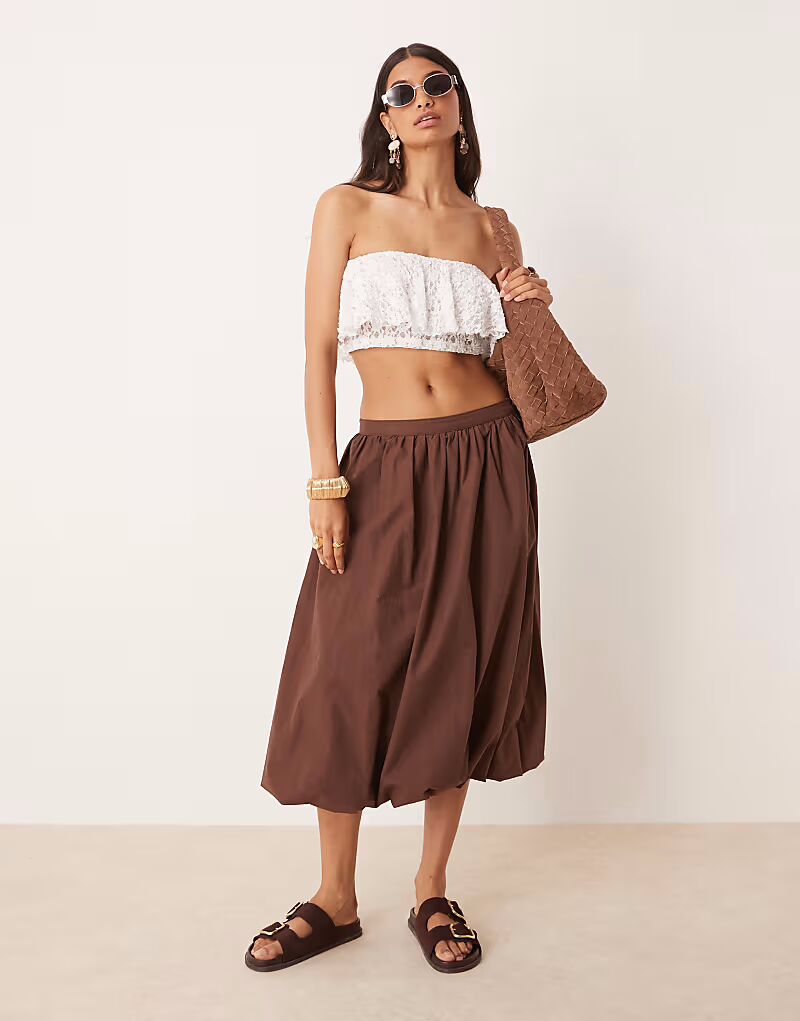 

Топ-бандо с кружевной оборкой и лифом цвета слоновой кости от ASOS DESIGN