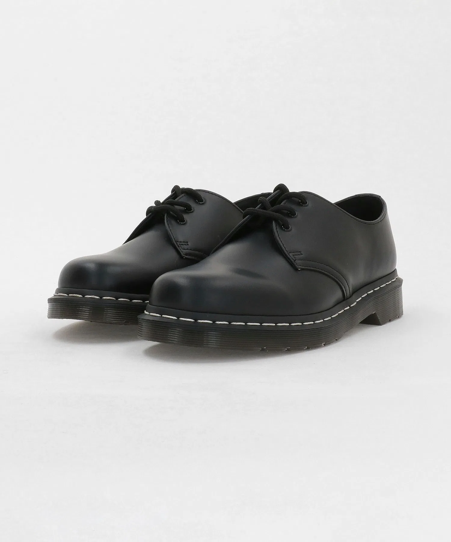 Мужские туфли Dr. Martens 1461 3 Hole чёрные с белой строчкой — фото 2