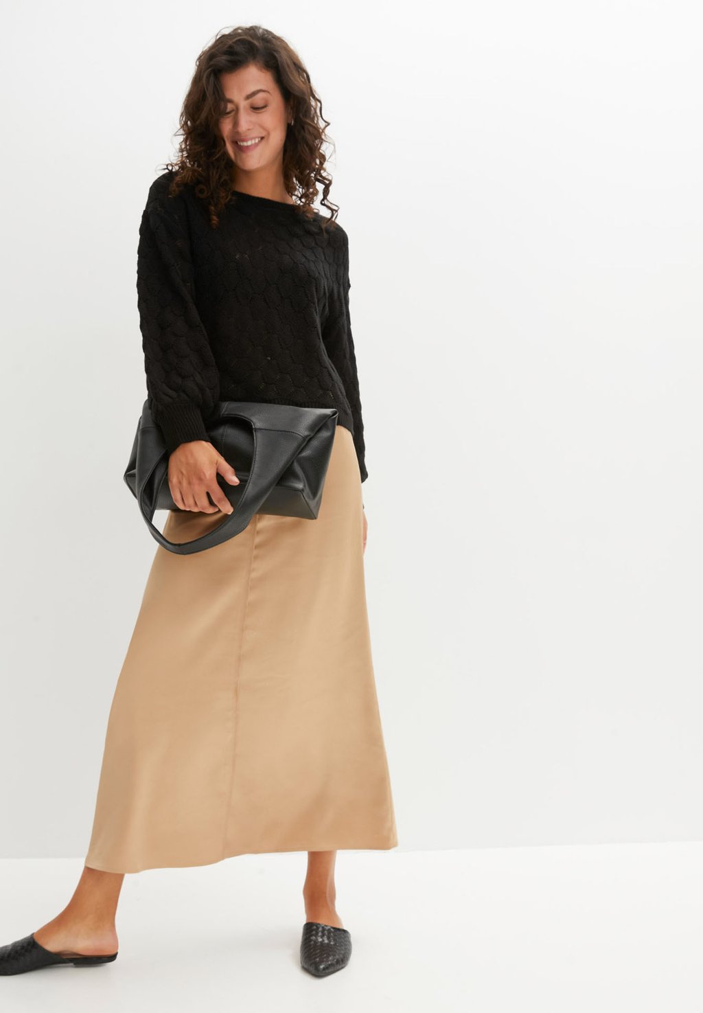 

Свитер AJOUR bonprix, черный