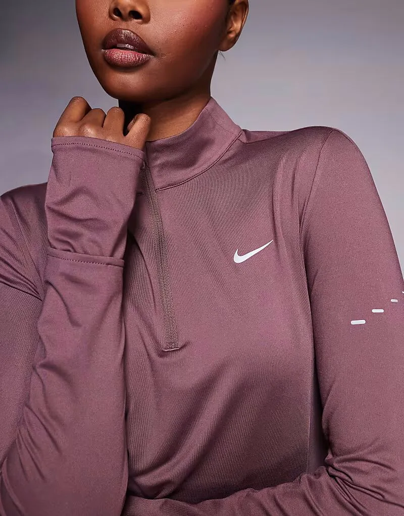 Футболка Nike Running Swift Dri-FIT с длинными рукавами и молнией до середины груди, темно-фиолетовая — фото 2