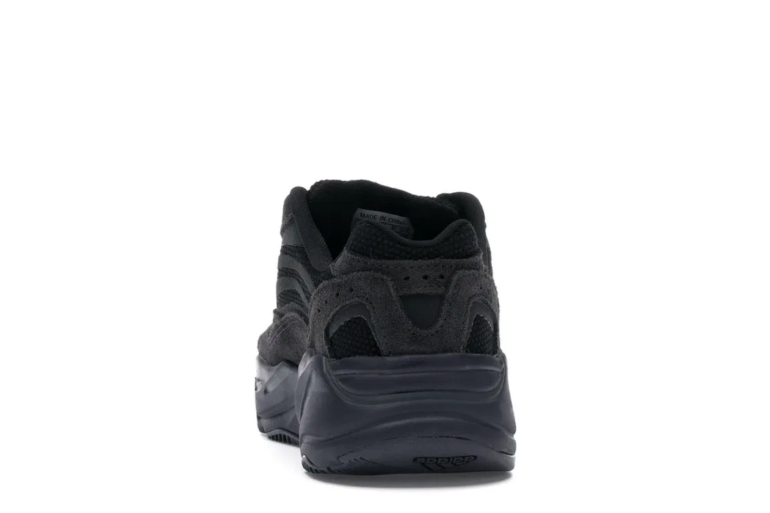 Детские кроссовки Lifestyle с принтом Yeezy Boost 700 V2 Vanta Adidas, Vanta Vanta Vanta — фото 4