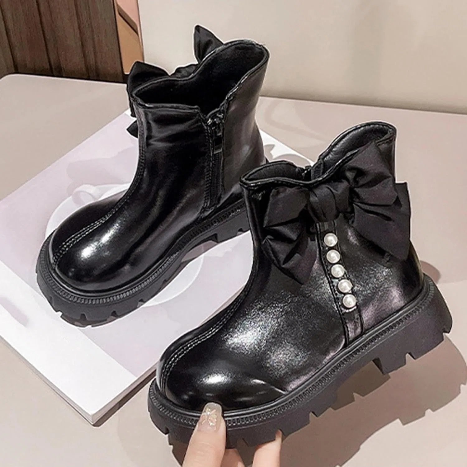 Детские ботинки для девочек с бантом и жемчугом Riding Boots Zzalalana, Black — фото 2