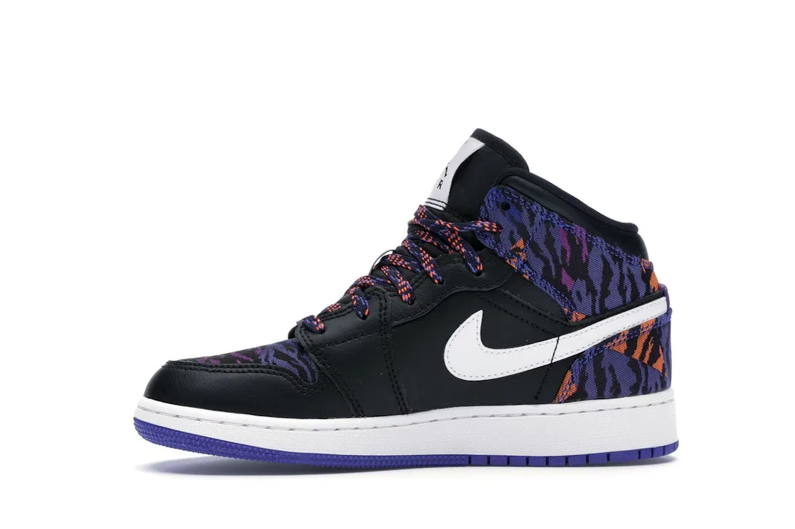 Детские кроссовки с принтом Jordan 1 Mid Multi-Color Tiger Stripe Jordan, Black/White-Rush Violet-Black — фото 3