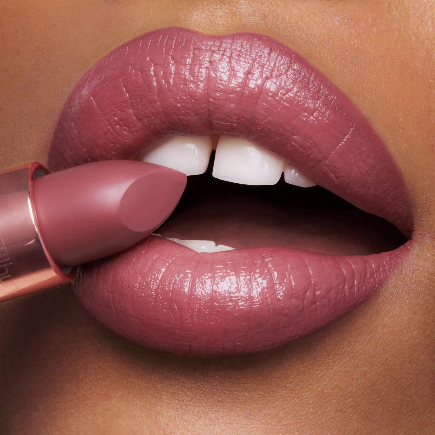Помада K.I.S.S.I.N.G Charlotte Tilbury, 3.5 г, 90's Pink — фото 3