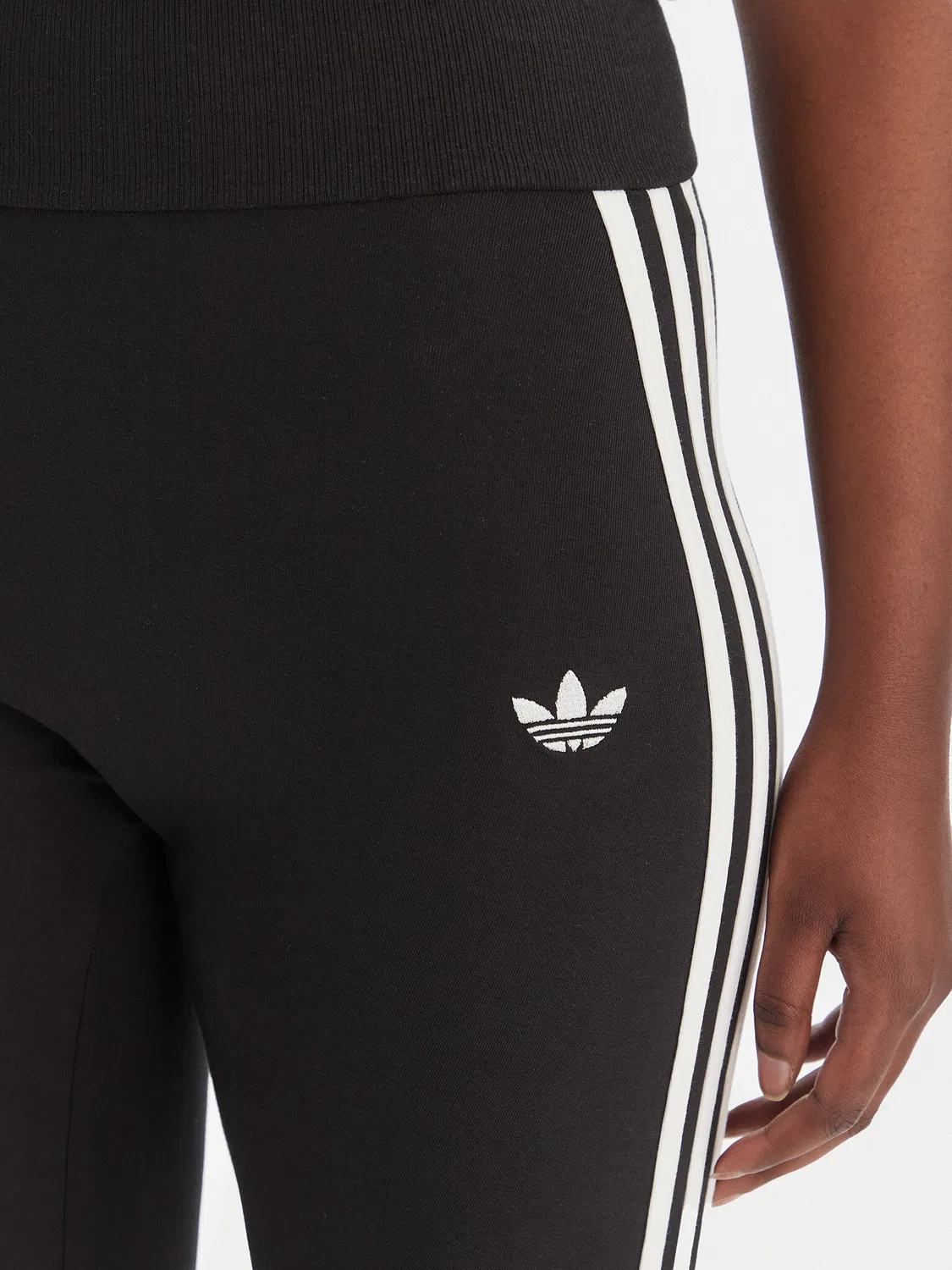 Женские леггинсы облегающего кроя Adidas, черный — фото 4
