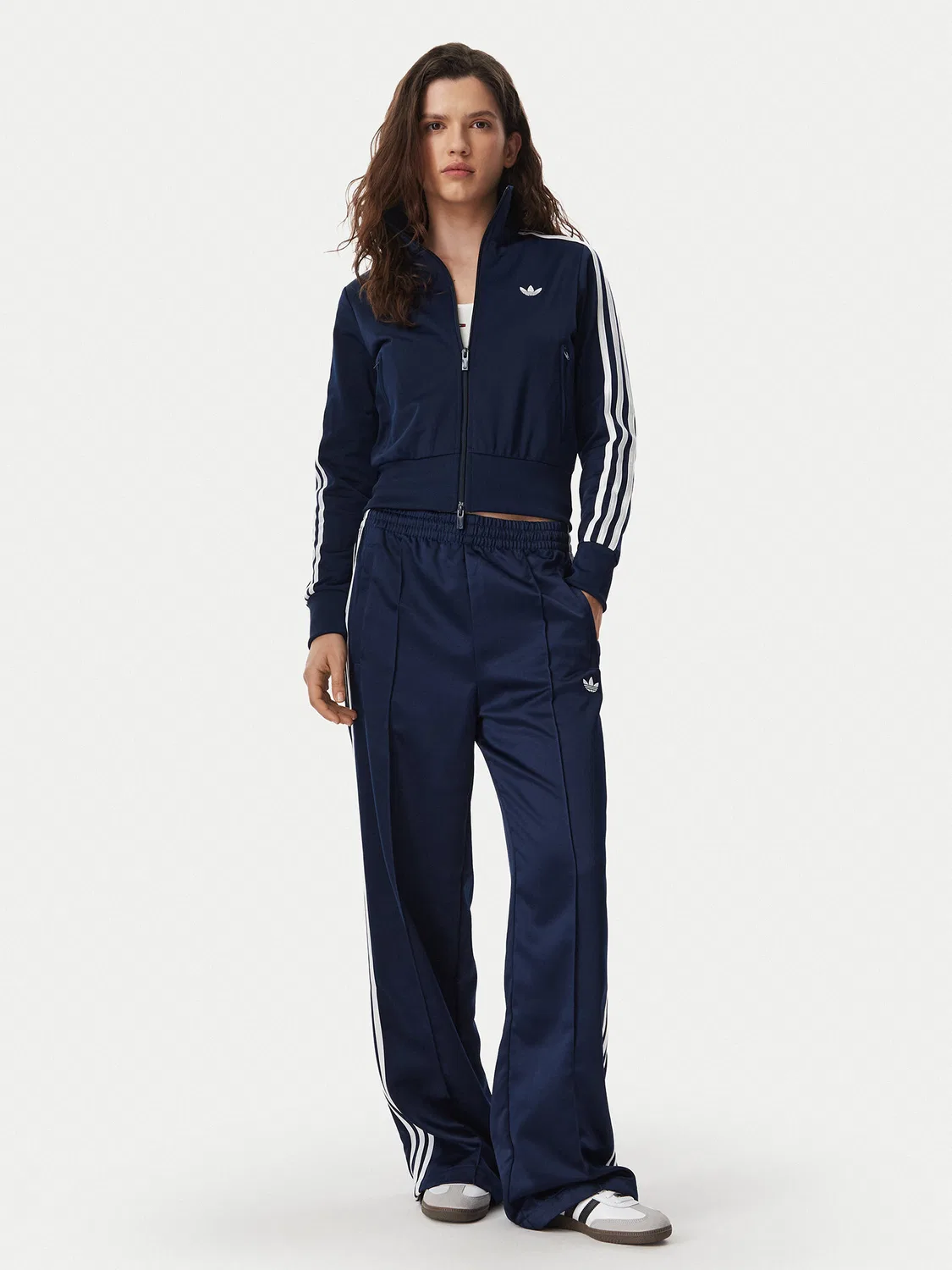 Женские спортивные брюки свободного кроя Satin Sst Loose Trackpant Adidas, темно-синий — фото 2