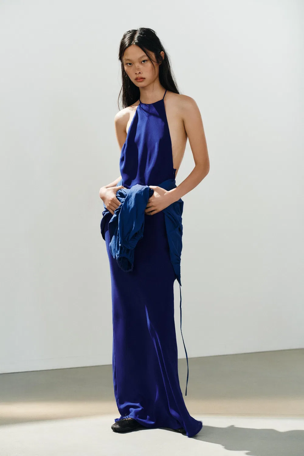 Длинное платье с завязками на халерее ZARA, Neon blue