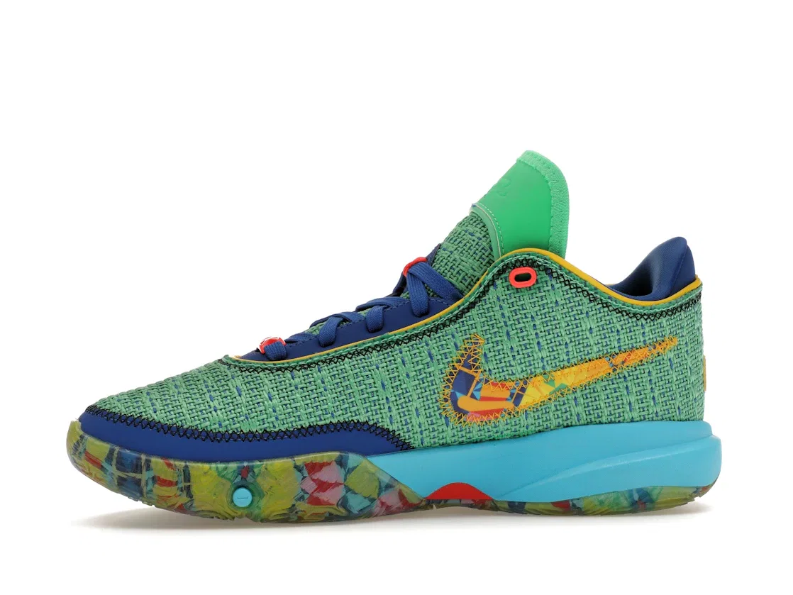 Детские кроссовки для мальчиков с принтом Nike LeBron 20 SE, Electric Algae/University Gold/Game Royal/Baltic Blue — фото 3