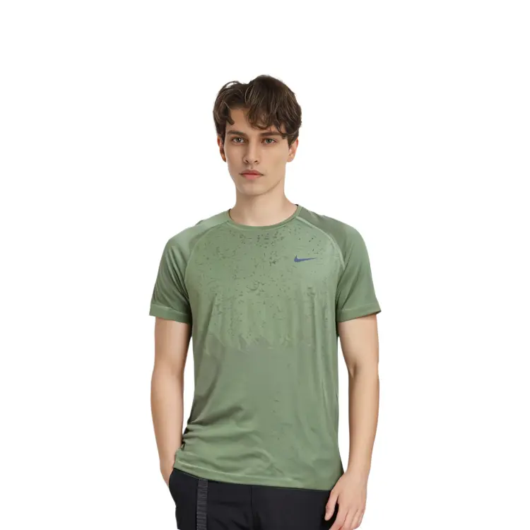 Футболка мужская Oil Green/Oil Green Nike, зеленый — фото 3