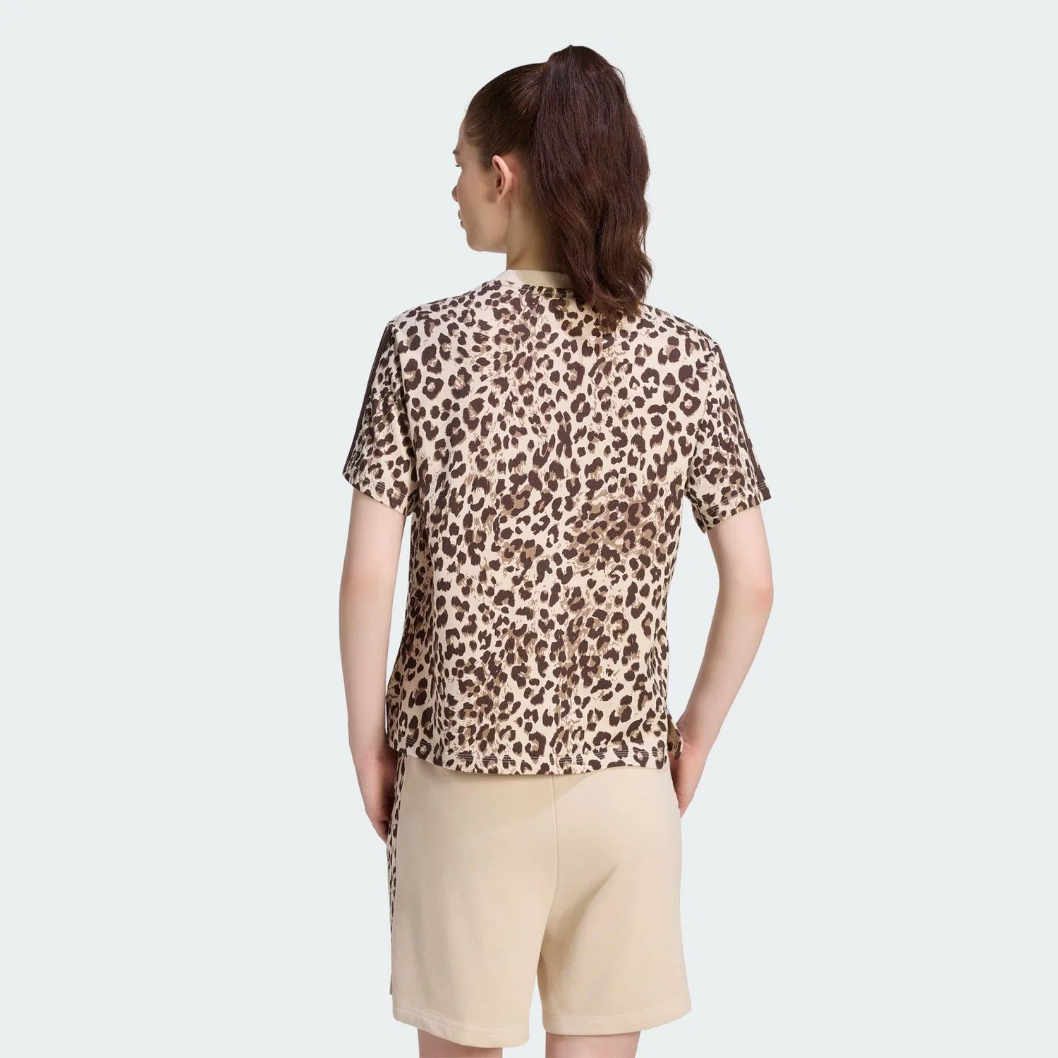 Мужская футболка с принтом Seasonal Essentials T-Shirt mit Animalprint Adidas, Bunt / Cremefarben — фото 3