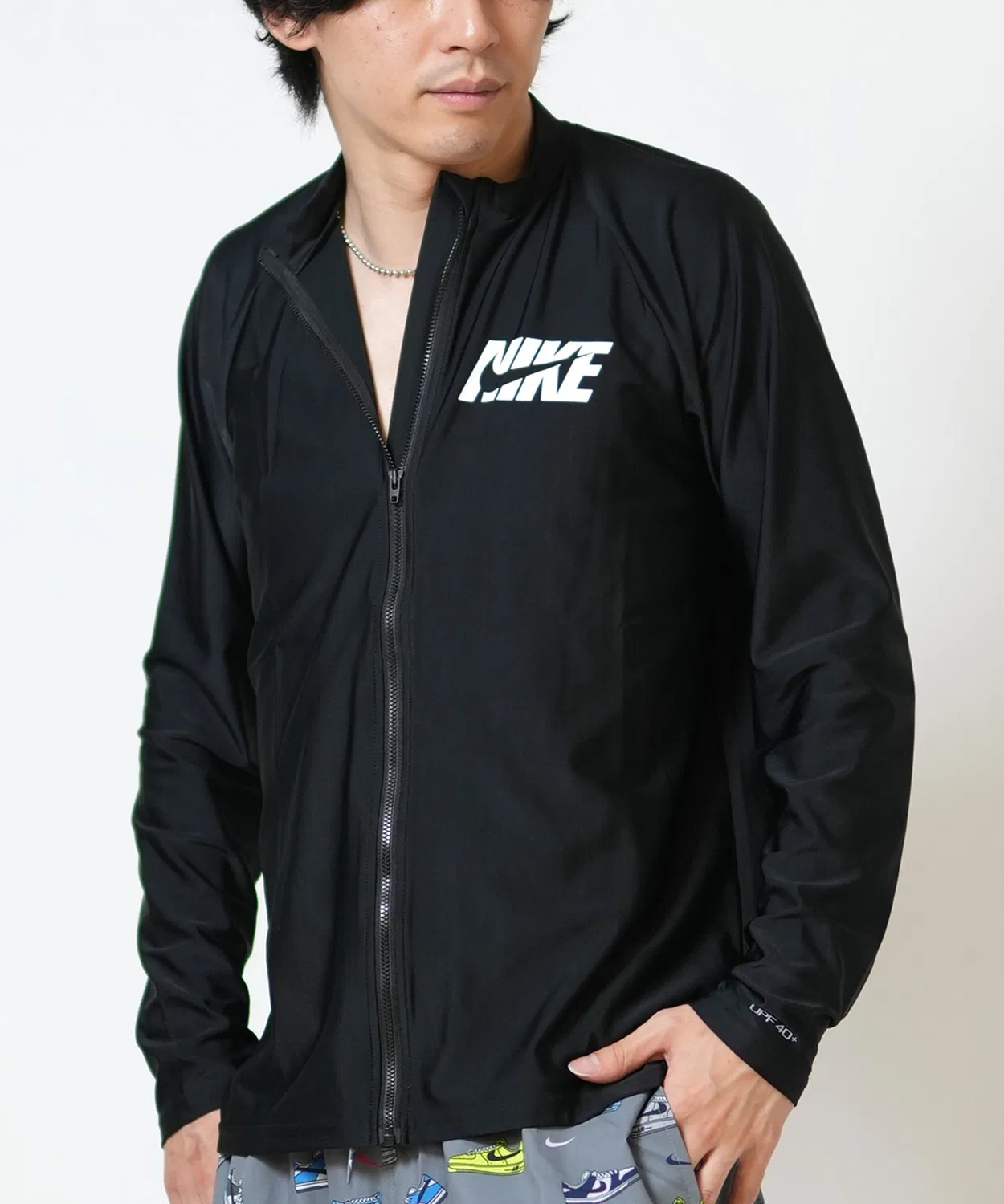 Мужская рашгарда с длинным рукавомNIKE NESSG558, Black