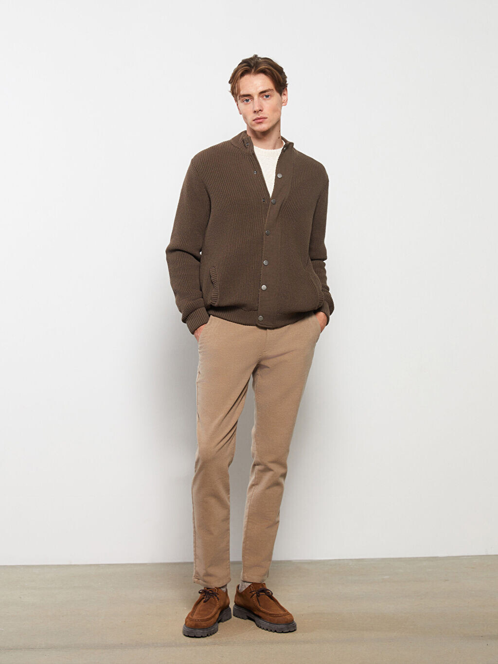 

Мужские атласные брюки чинос Slim Fit LCWAIKIKI Classic, Коричневый, Мужские атласные брюки чинос Slim Fit LCWAIKIKI Classic