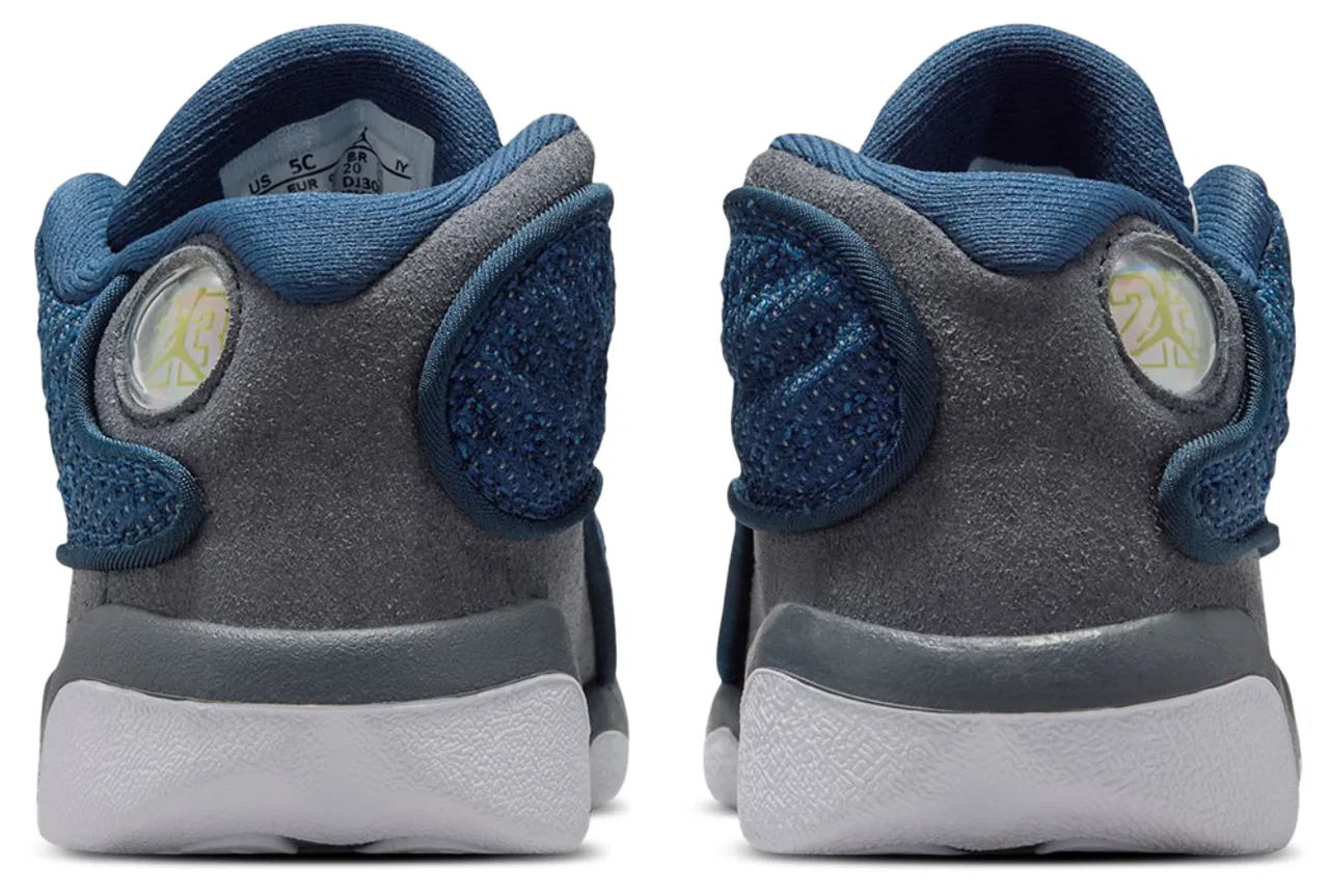 Детские кроссовки для мальчиков с кожаным верхом Jordan Retro 13 Jordan, Navy Grey University Blue — фото 3