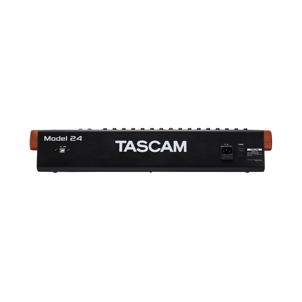 

24-канальный многодорожечный рекордер TASCAM Model 24 с аналоговым микшером и интерфейсом USB