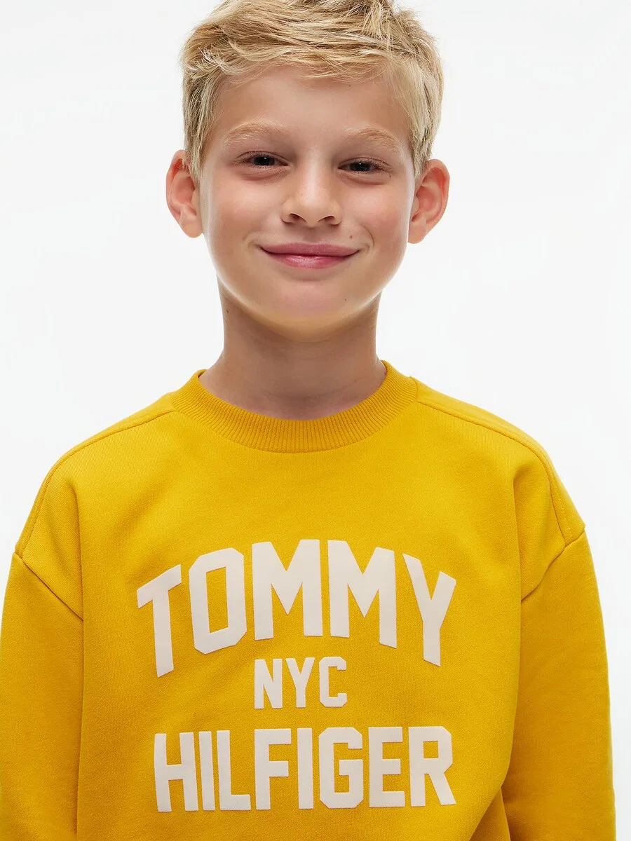 Толстовка TOMMY HILFIGER 'BRAND LOVE' желтого цвета — фото 3