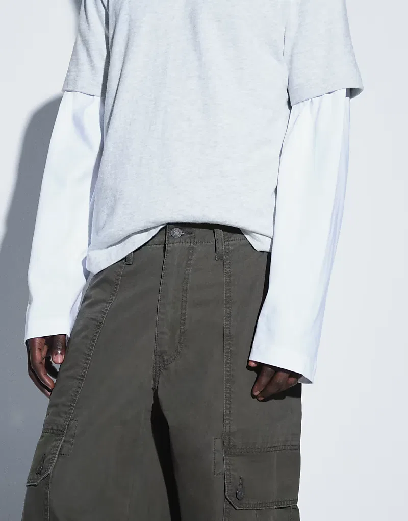 Очень свободные брюки-карго Levi's хаки — фото 4