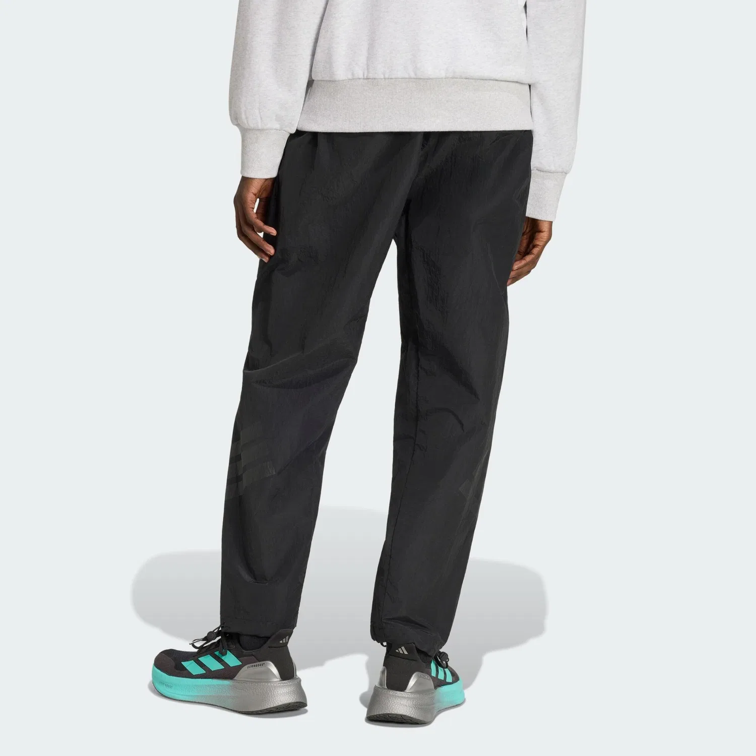 Мужские спортивные штаны с технологией Wind.Rdy Mercedes-AMG Petronas Formula 1 Team Night Webhose Adidas, Schwarz — фото 3
