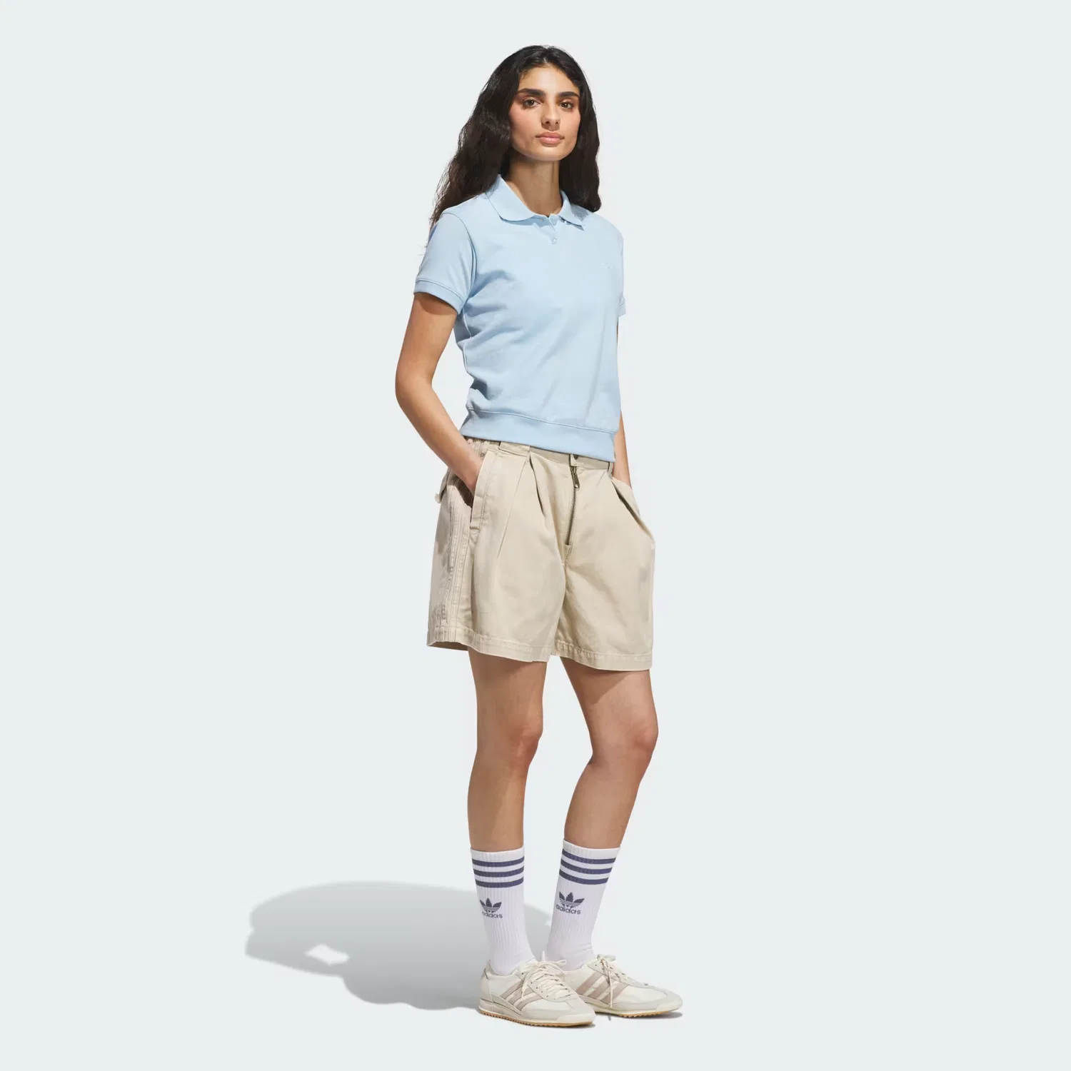 Женское поло с коротким рукавом приталенного кроя Adidas Originals, небесно-голубой — фото 3