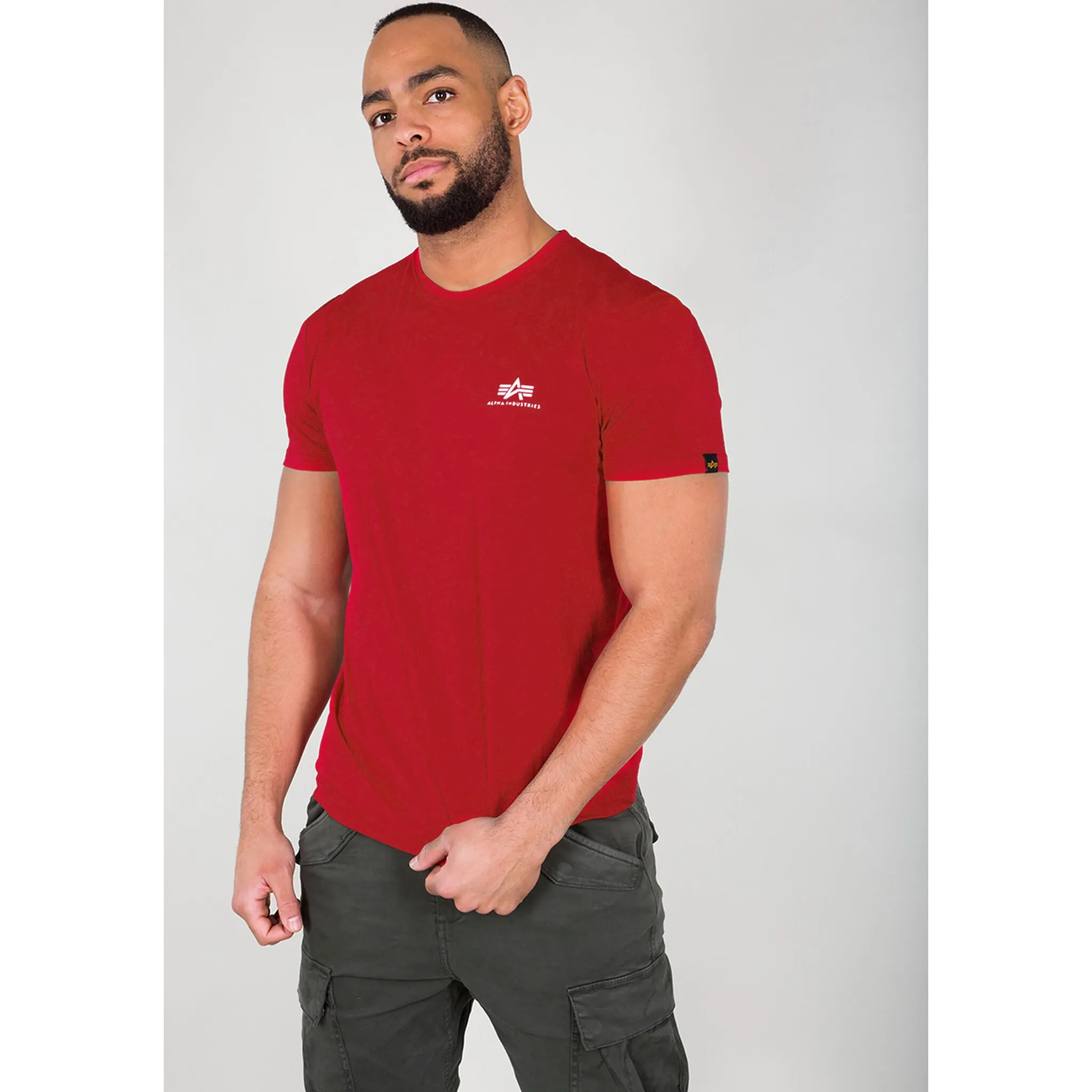 

Рубашка с круглым вырезом Alpha Industries "BASIC T SMALL LOGO", цвет Speed Red