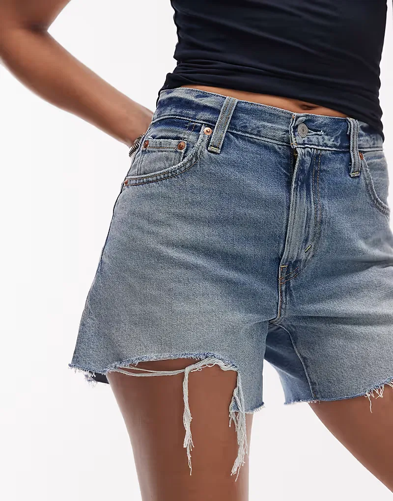 Джинсовые шорты Levi's с укороченной талией, светло-голубой — фото 4