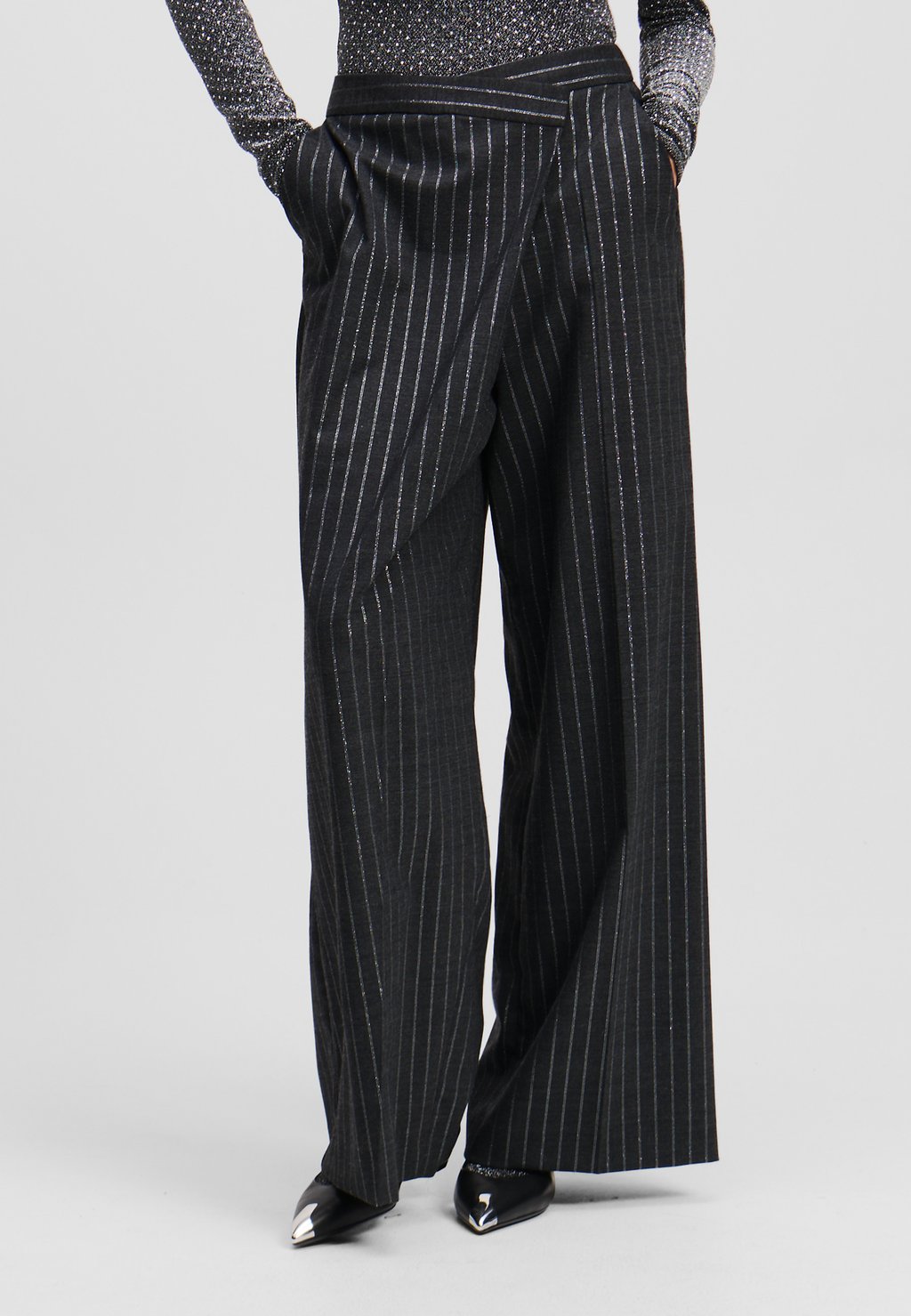 

Брюки PINSTRIPE WRAP KARL LAGERFELD, темно-серый