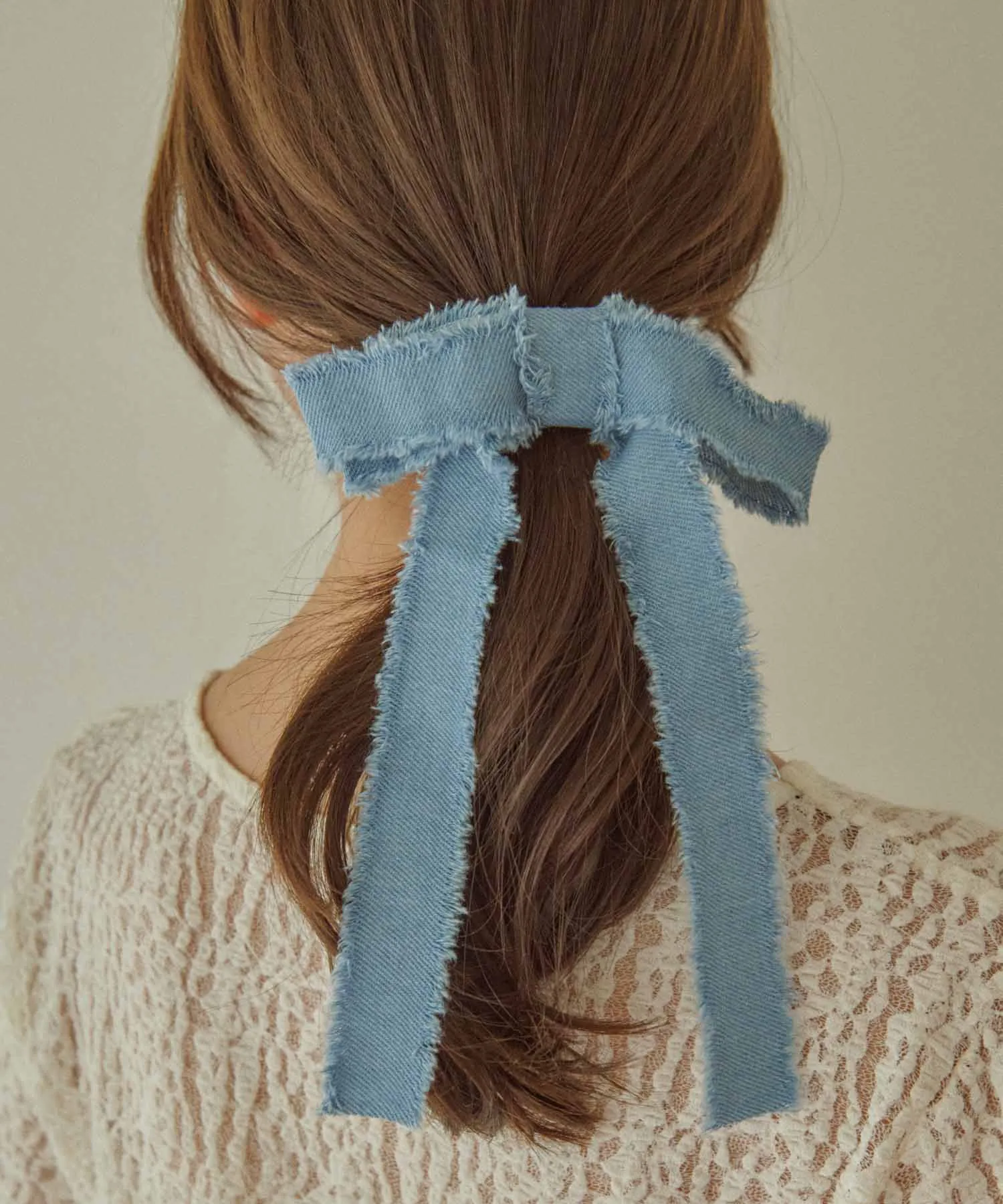 Заколка для волос из обрезанной джинсовой ленты Goldy, Light blue