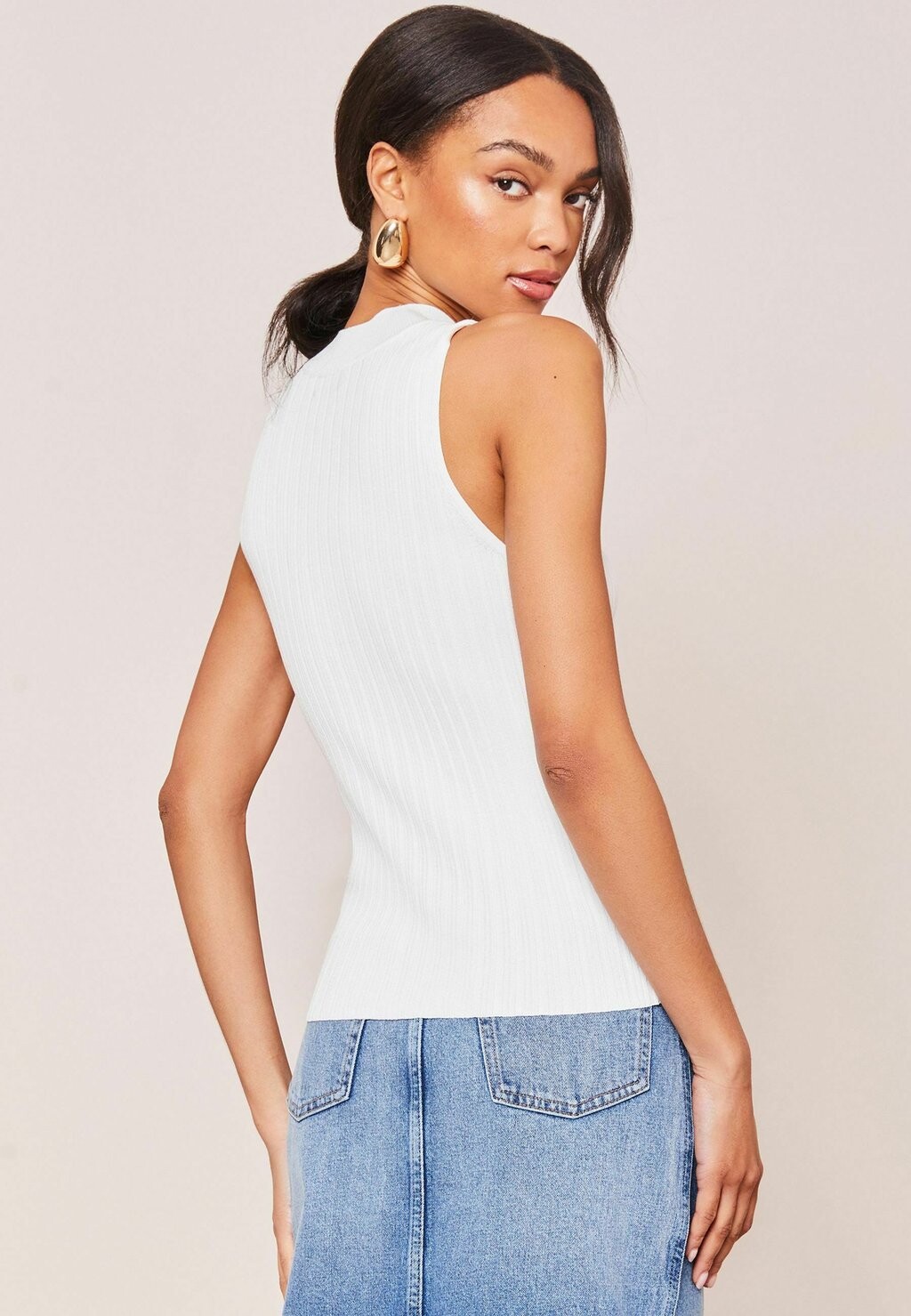 

Топ CHEVRON PETITE Lipsy, белый