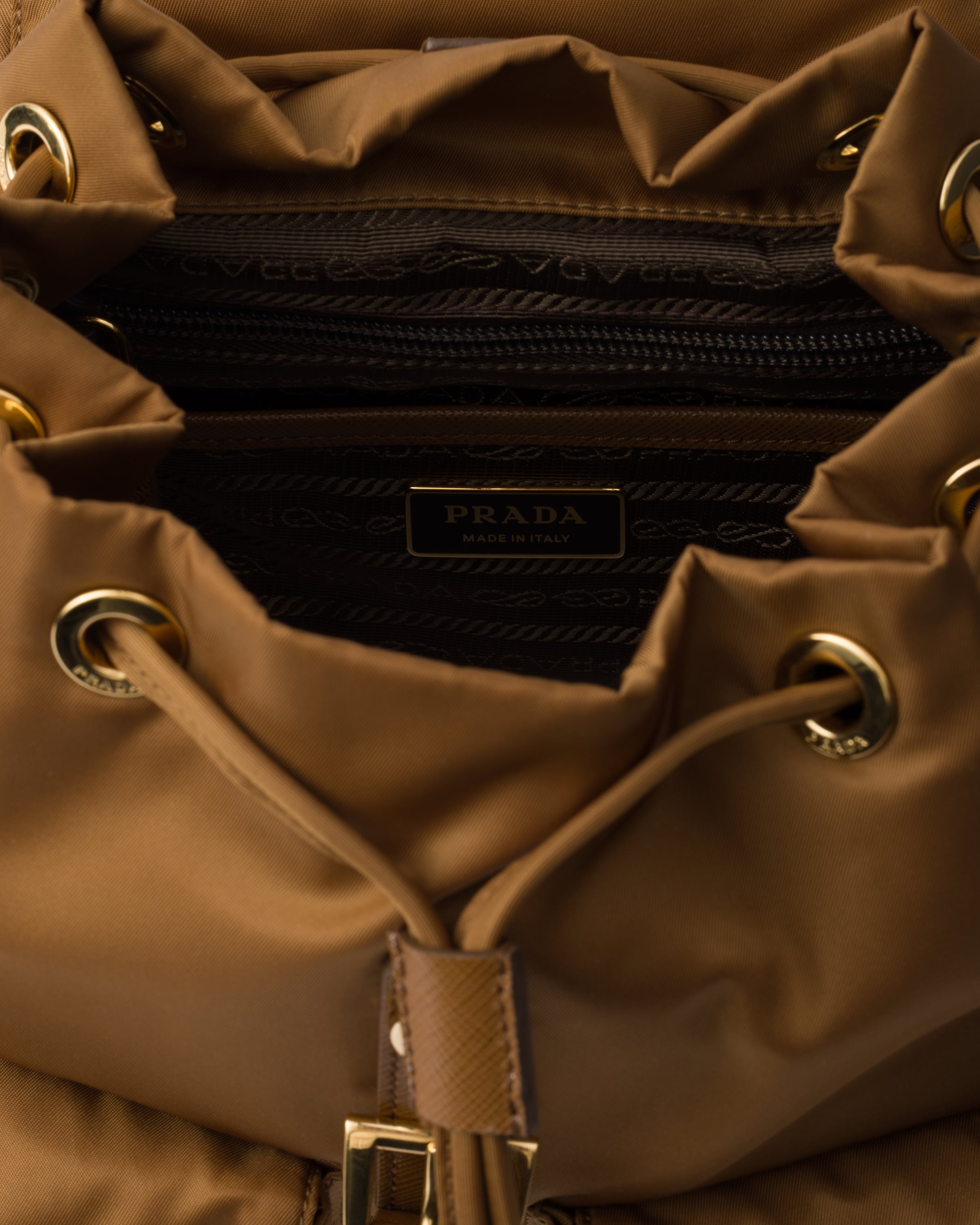 Рюкзак женский Prada Re-Edition 1978 нейлон, мультиколор — фото 4