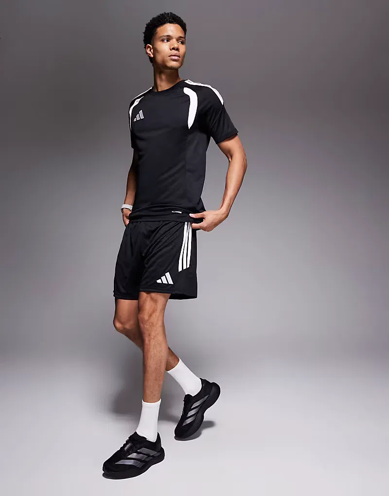 Футбольные шорты Adidas Tiro 26, черный