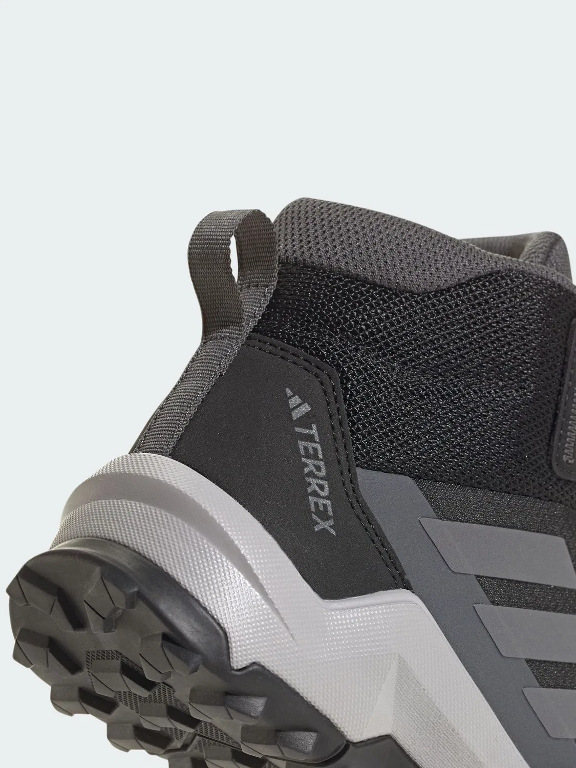 Кроссовки походные adidas Terrex Ax4r Mid, черный — фото 4