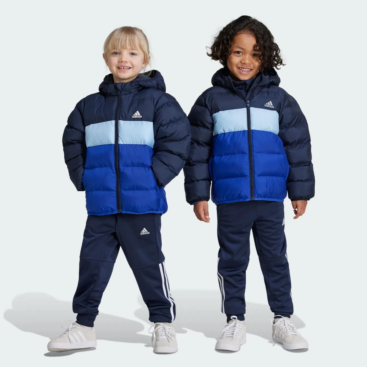 Детская куртка с искусственным утеплителем Synthetic Down Jacke Adidas, Dunkelblau Blau — фото 2