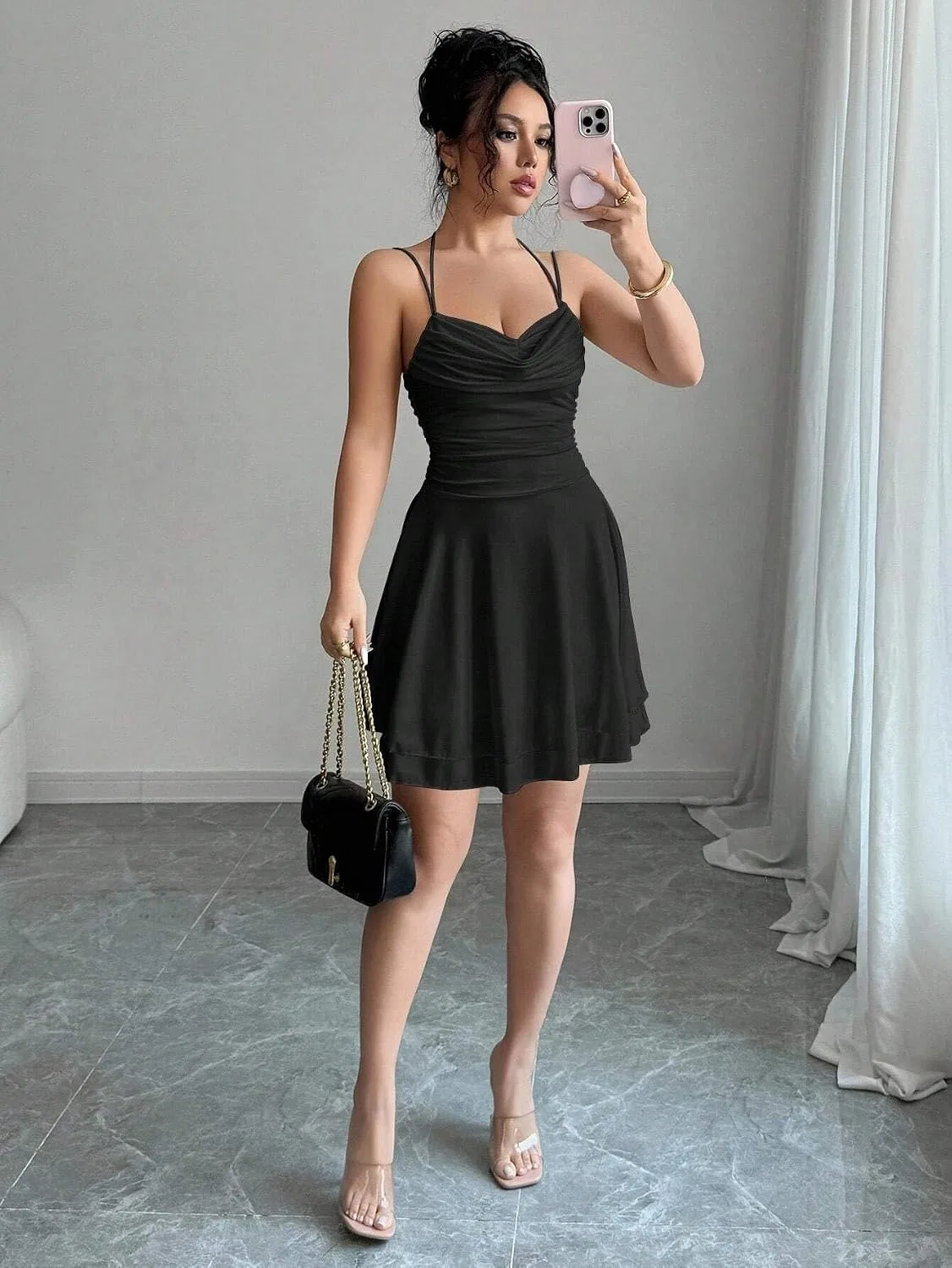 Женское мини-платье на тонких бретелях с открытой спиной Generic, Black — фото 2