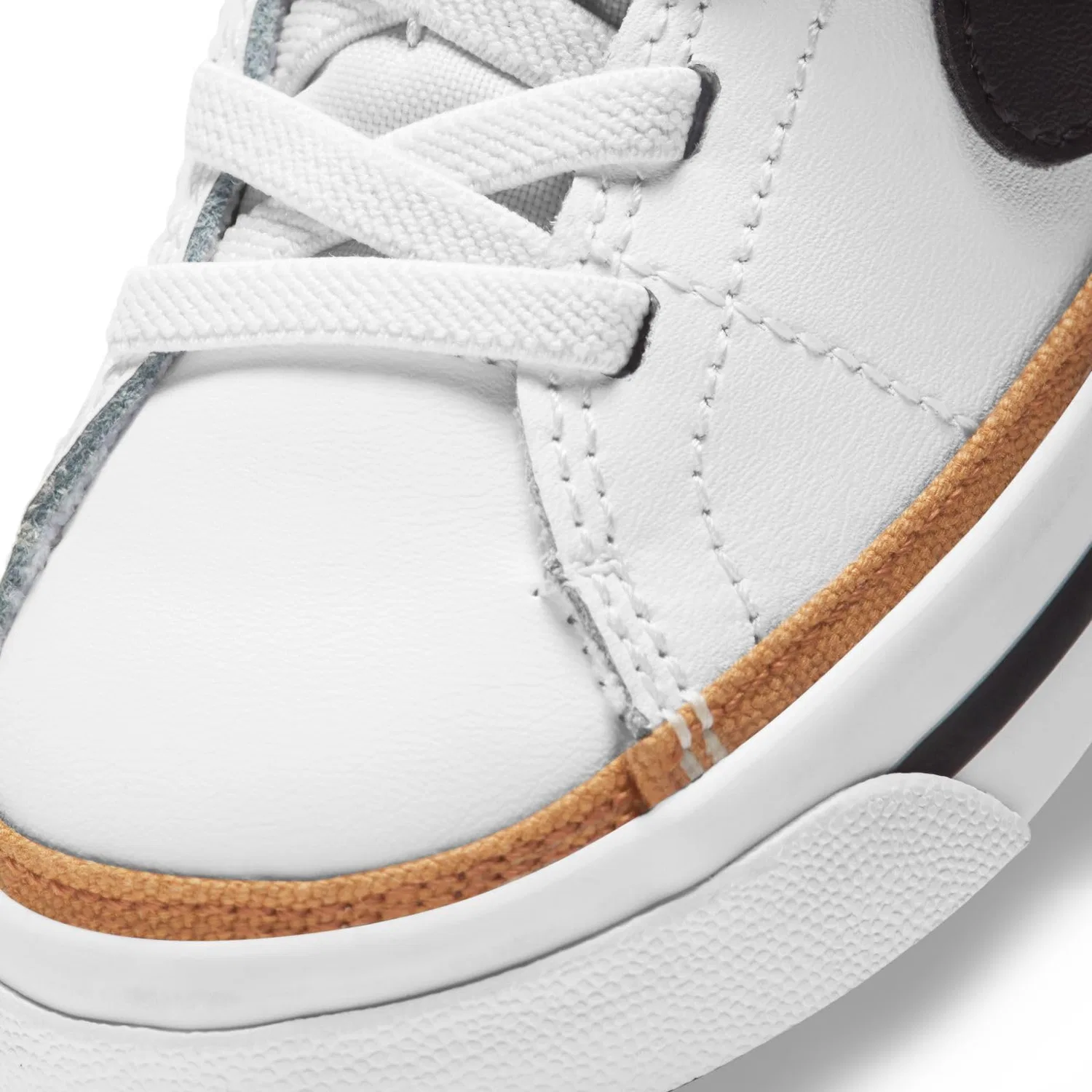 Детские кроссовки для мальчиков с кожаным верхом Court Legacy NIKE, White Black Desert Ochre Gum Light Brown — фото 4