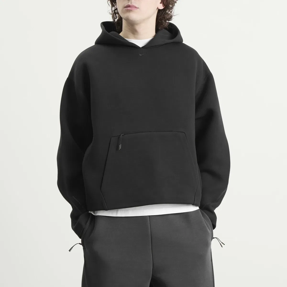 Худи оверсайз Tech Pullover Hoodie Nike, Black — фото 2