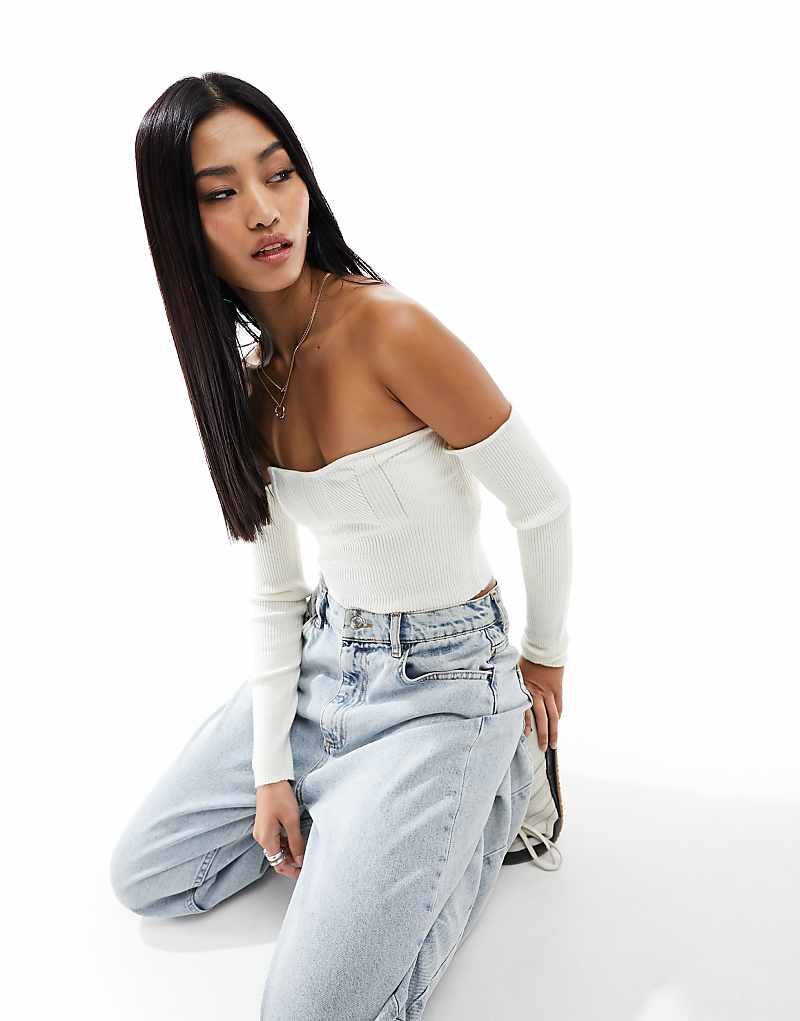 

Miss Selfridge — топ без бретелек кремово-белого цвета со съемными рукавами