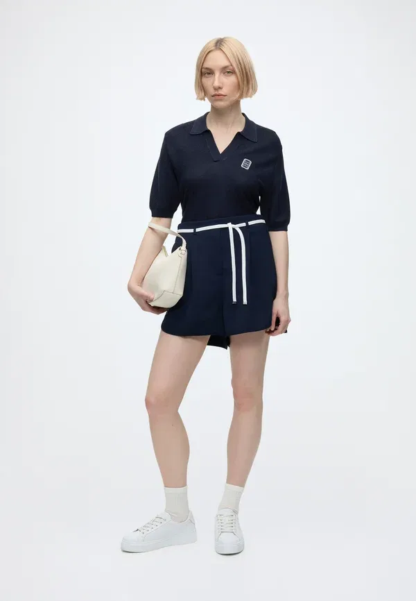 Рубашка поло Lacoste Классическая, трикотаж, однотонная — фото 2