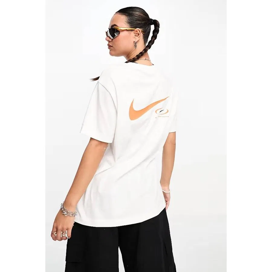 Женская футболка из хлопка Nike Sportswear Loose Fit Tee Bfoosh, Белый — фото 2