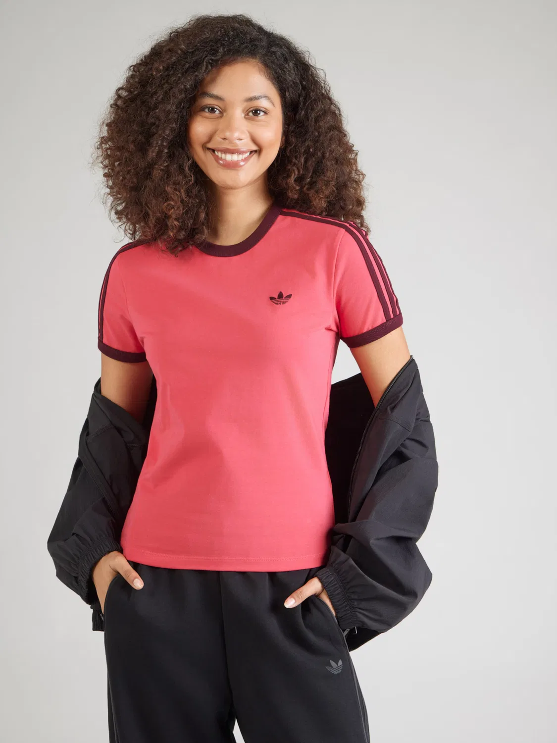 Футболка Adidas Originals неоново-розового цвета — фото 3