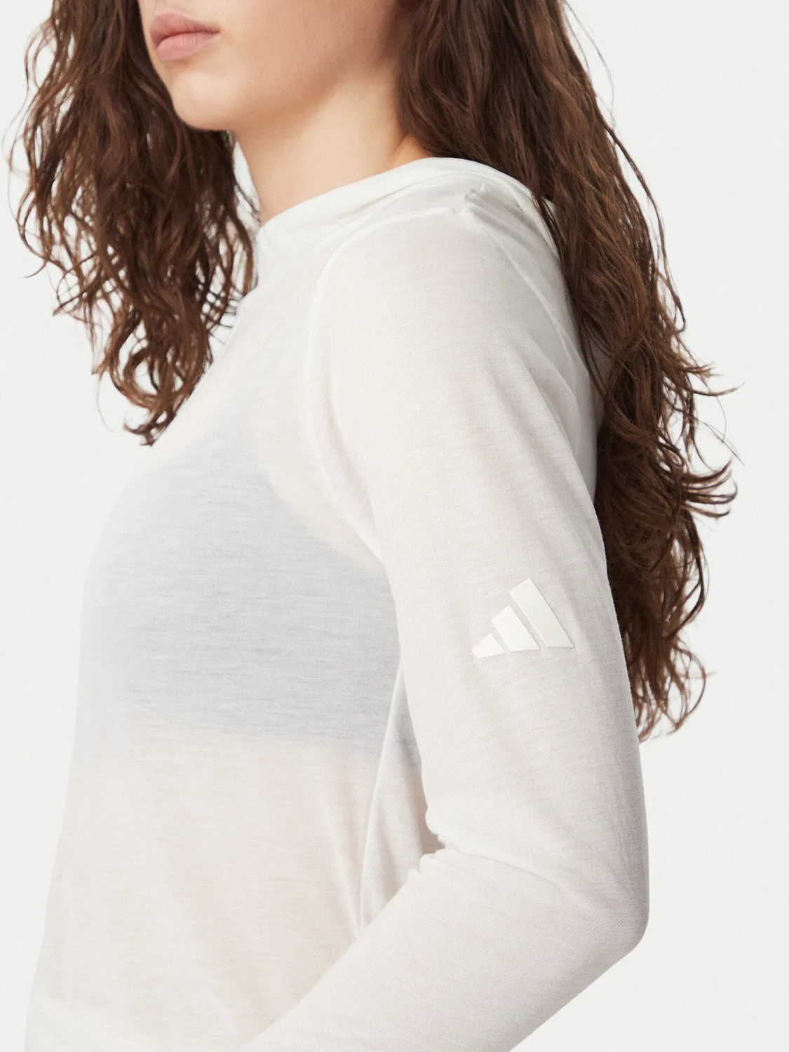 Женская толстовка приталенного кроя Soft Lux Sheer Hooded Adidas, кремовый — фото 4