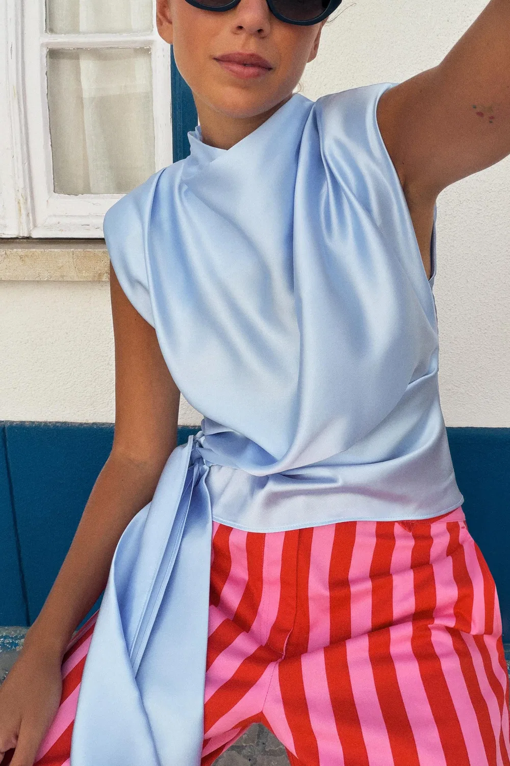 Атласная блузка с подплечниками и узлом ZARA, Light blue — фото 2