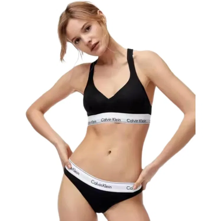 Женский комплект нижнего белья в минималистичном стиле Calvin Klein, Space Black — фото 3
