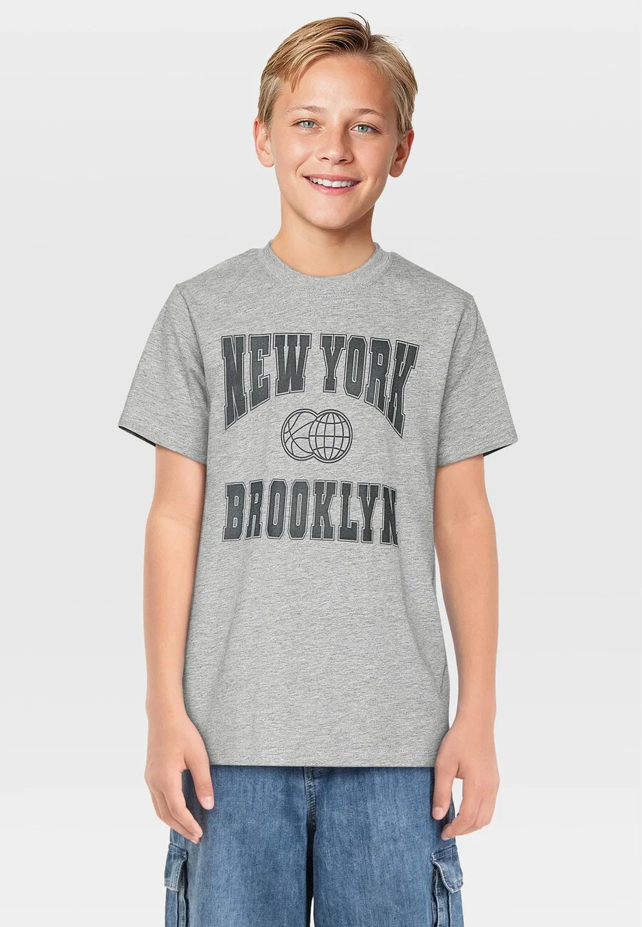 Футболка Urban Classics 'New York Brooklyn' серого и темно-серого цвета — фото 2