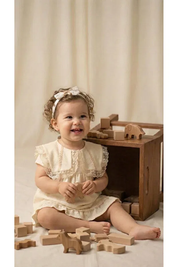 Детское платье для девочек с воротником модель Fisto detailled modelled collar jacquard waffle premium baby dress and hair bandana set Montina, Beige